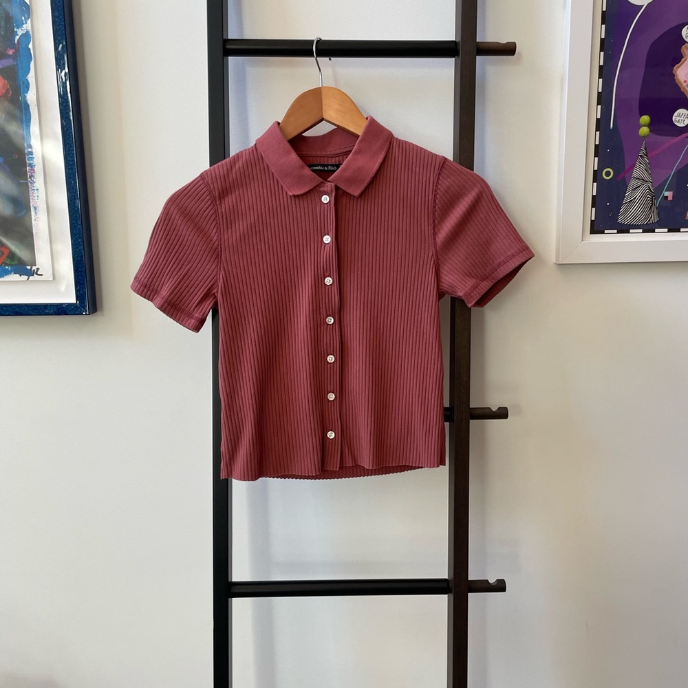 A&F Ribbed Button-Up Polo - Picture 2 of 4